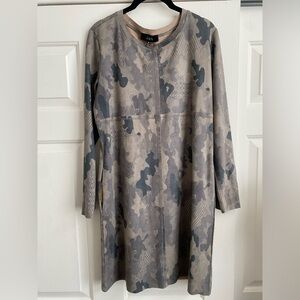 NWOT Joh Faux Suede Camo Print Long Sleeve Shift Dress Size Medium